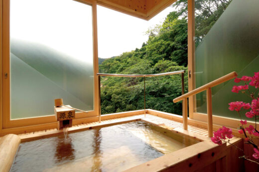 Kannon Onsen: Room with attached cypress bath