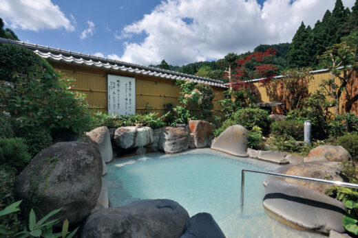 Kirishima Hotel women-only open-air bath "Akiko no Yu"