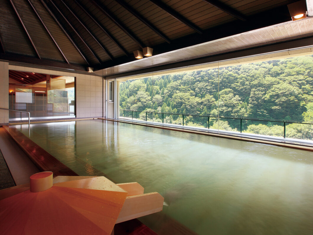 Hana no Yu: Large Hinoki Bath with a View