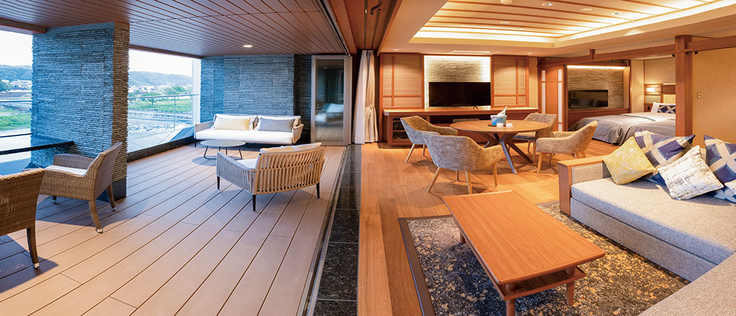 Image: "Spa Suite Panorama View" guest room