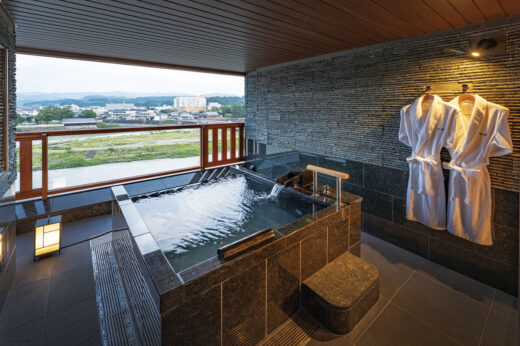 Image: "Spa Suite Panorama View" guest room