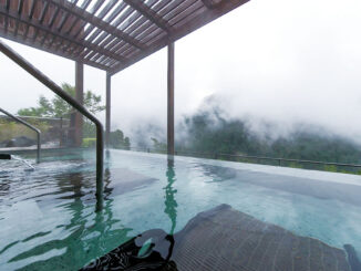 Image: Large public bath "Ryokuho"