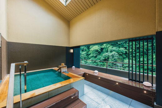 Image: Premium room with private open-air bath