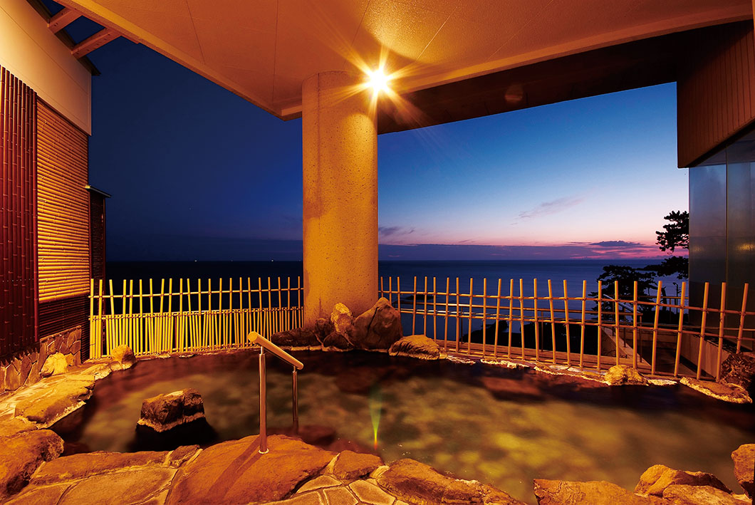 Image: Hotel Kinparo large communal bath