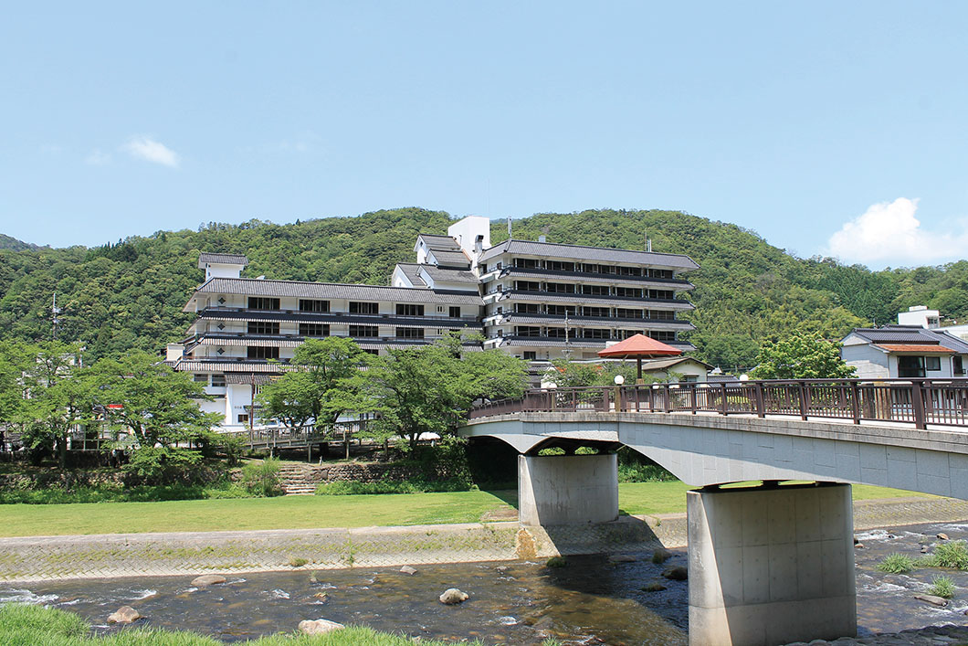 Image: Exterior of Misasakan