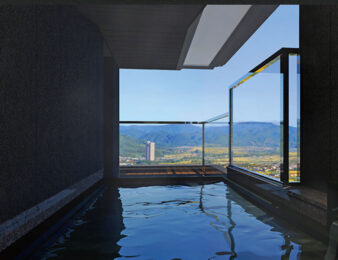 Photo: Koyo Suite Twin Room with Semi-open-air Bath