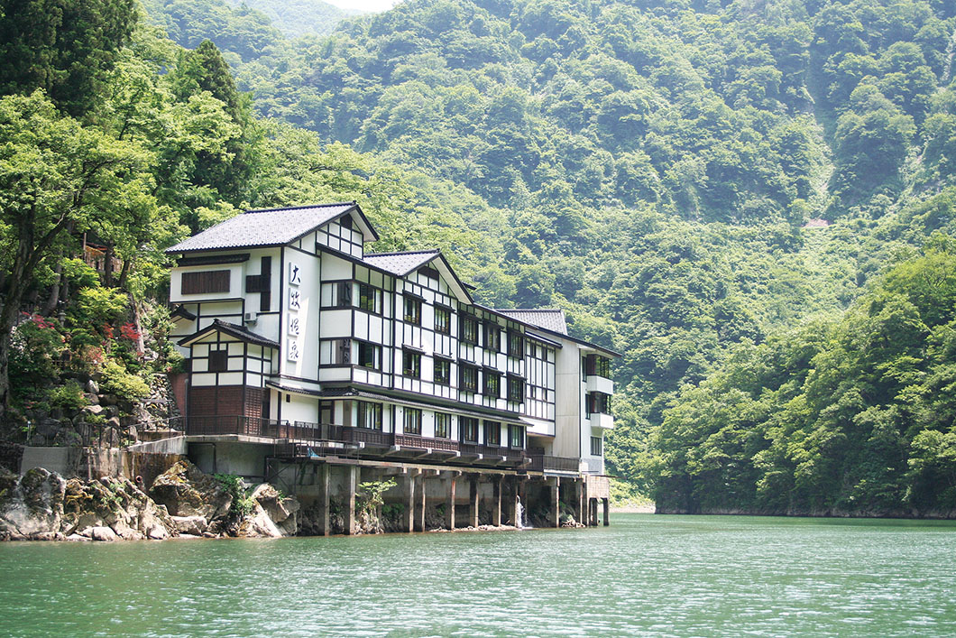 Image: A hotel enveloped in the scent of spring