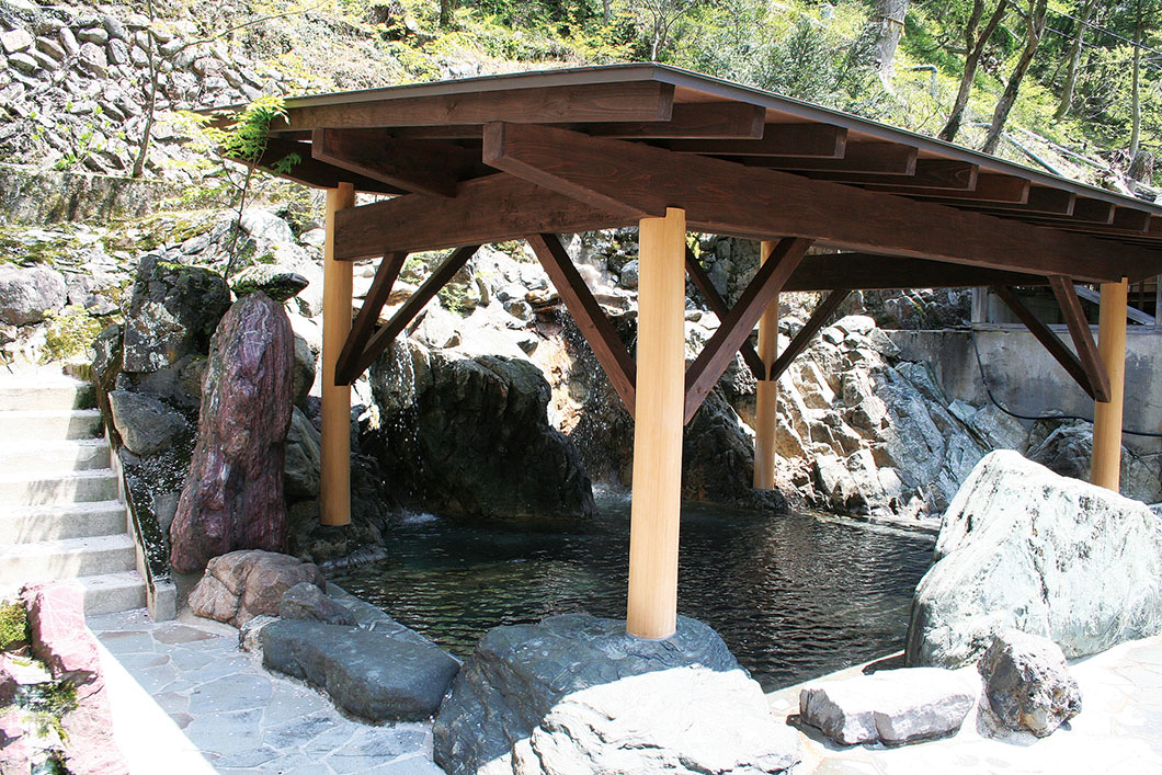 Photo: Oomaki Onsen Kanko Ryokan Men's Open-Air Bath