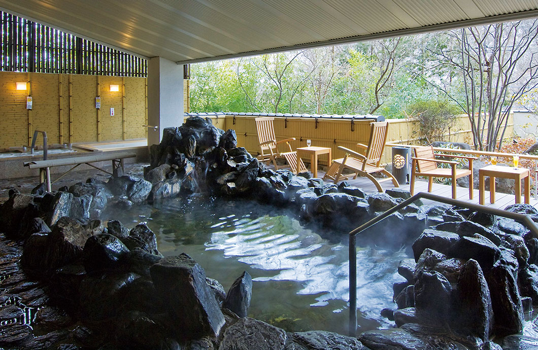 Image: Women's outdoor bath