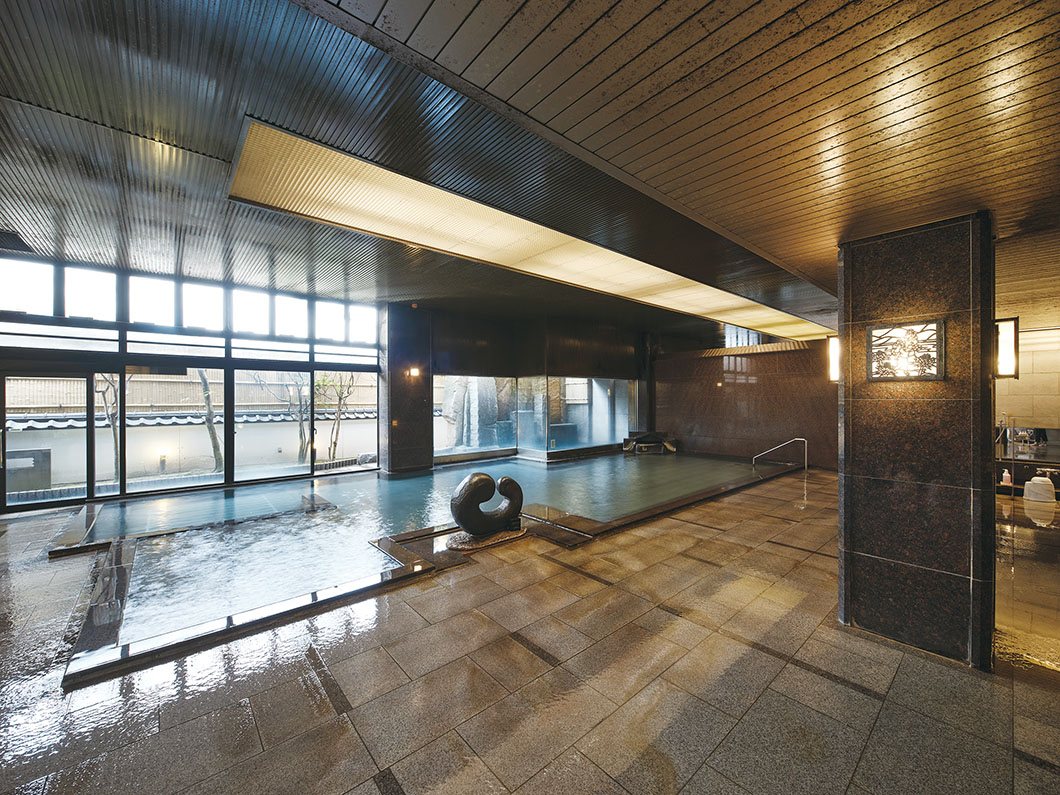 Photo: The men's bath "Aino-yu" at Takinoyu Hanagasa Public Bath
