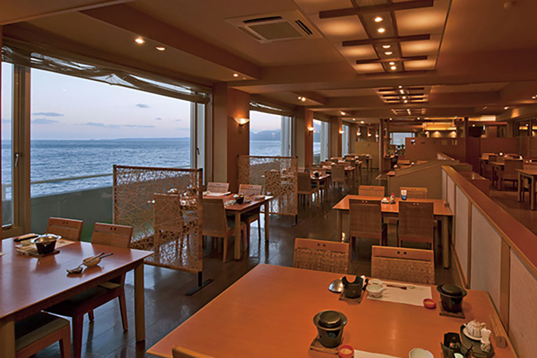 画像：いなとり荘レストラン風景※夕朝食会場イメージ※夕食は和会席、朝食はバイキング