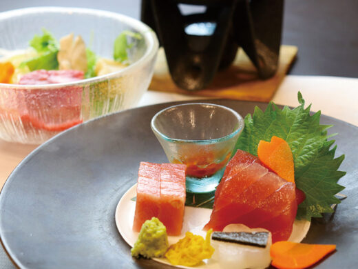 画像：山上館のメイン＆バイキング