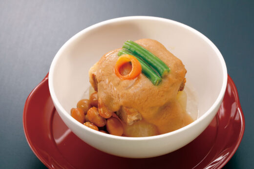 宿の名物「薩摩黒豚柔らか煮」