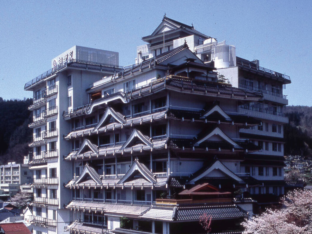湯村温泉の旅館外観