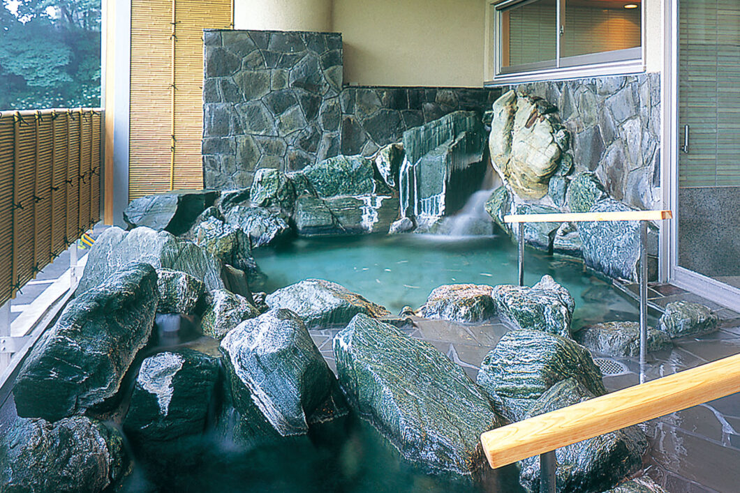 磯部ガーデン_2階「楽山の湯」