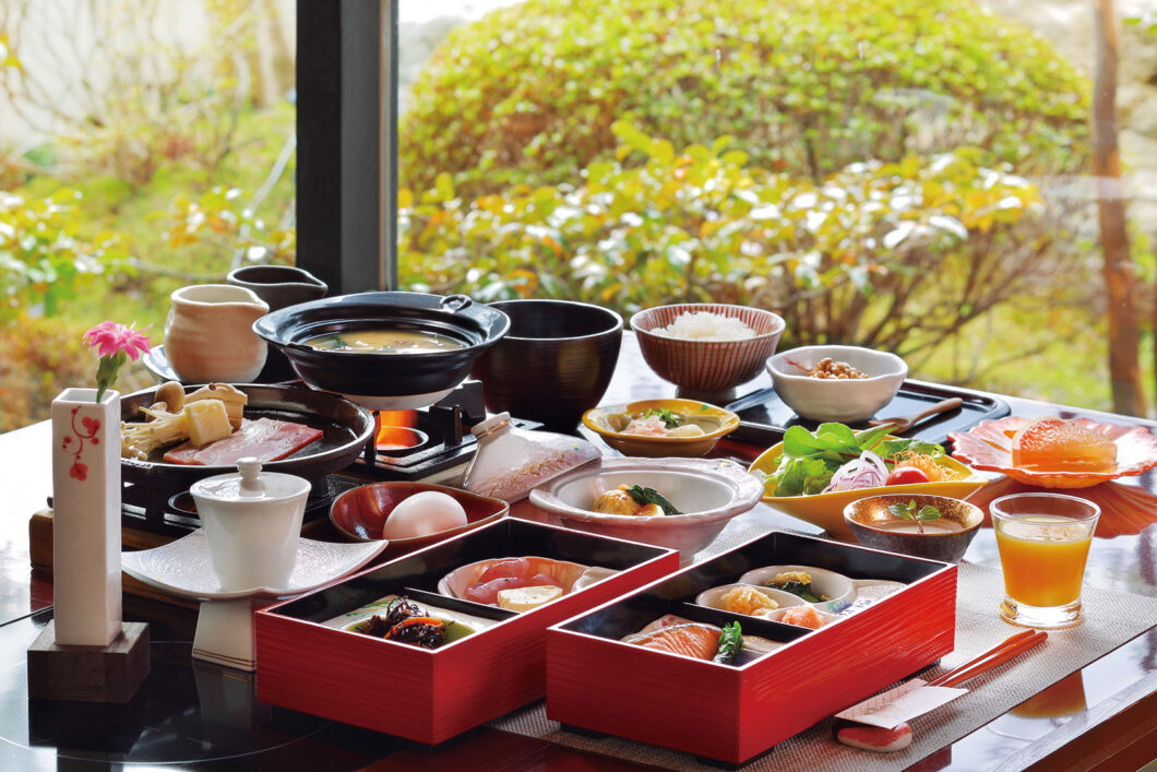朝食
